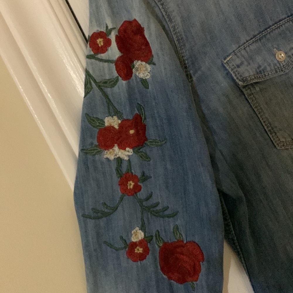 Rose denim button down shirt - Picture 4 of 4